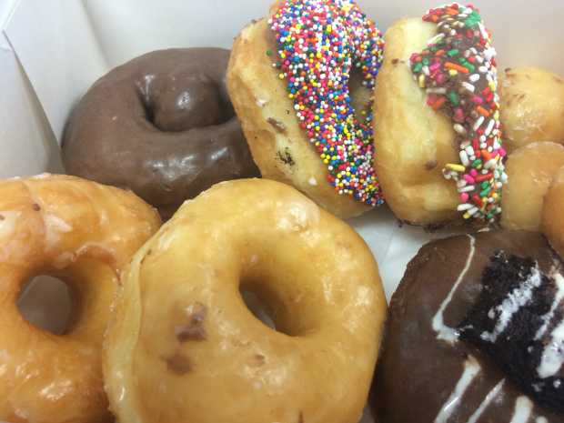 Foodie Friday: Investigating the hype at Sara Donuts