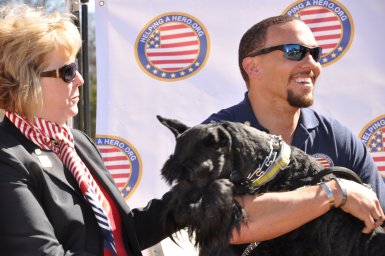 Officials break ground on Lantana home for hero