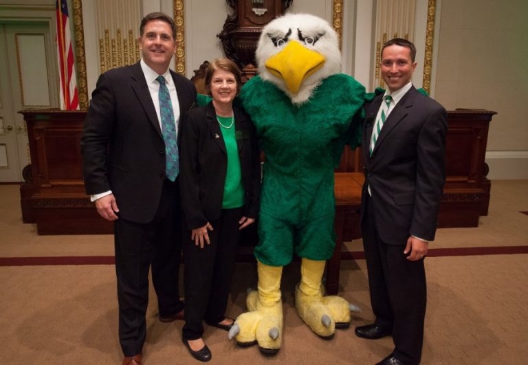 Argyle resident joins in NYSE bell-ringing ceremony