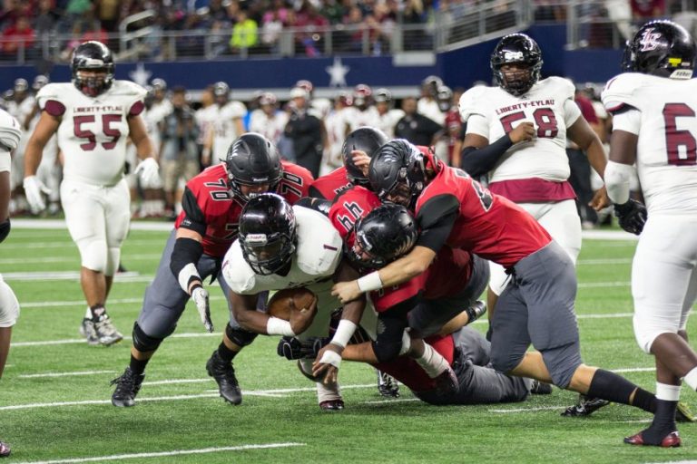 Argyle rallies to win state quarterfinals