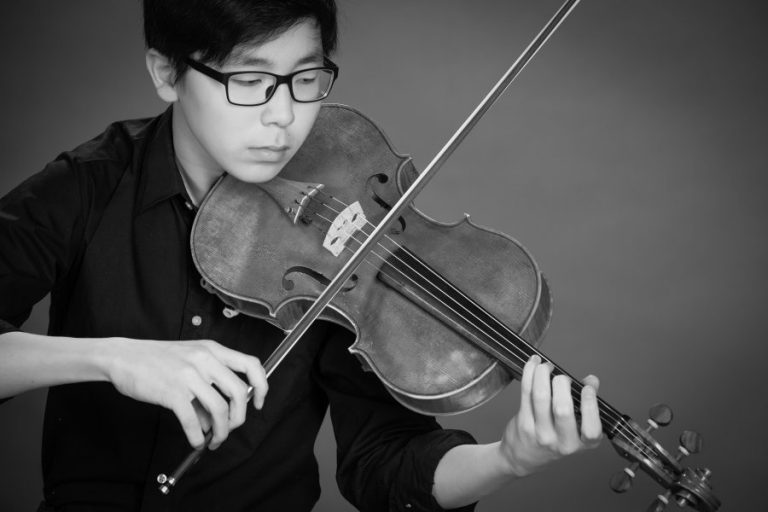 Yong-Ha Jung advances to nationals in strings competition