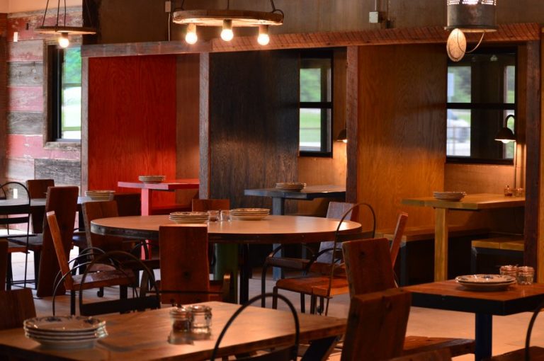 Earl’s 377 Pizza in Argyle will open May 23