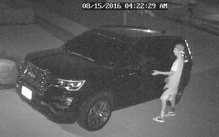 Vehicle burglaries reported in Lantana