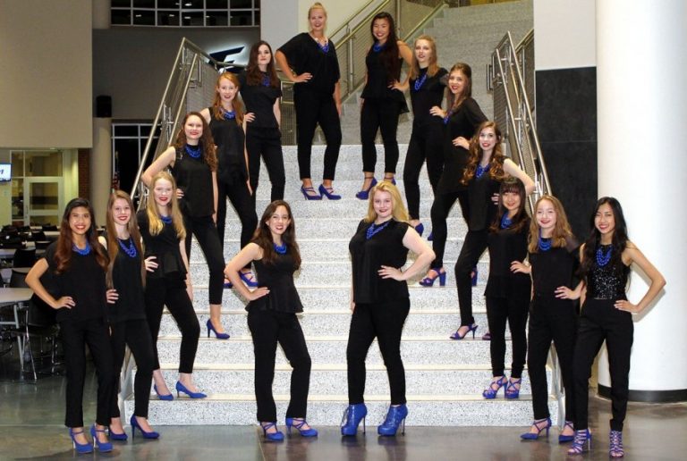 FMHS choirs to bring Christmas spirit to Lakeside