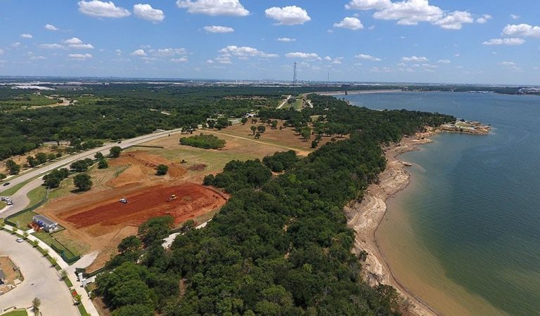 Lakeside Tower construction in full swing