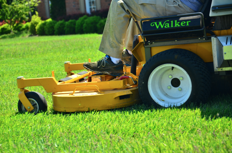 Woman dies after being pinned by lawnmower in Flower Mound pond