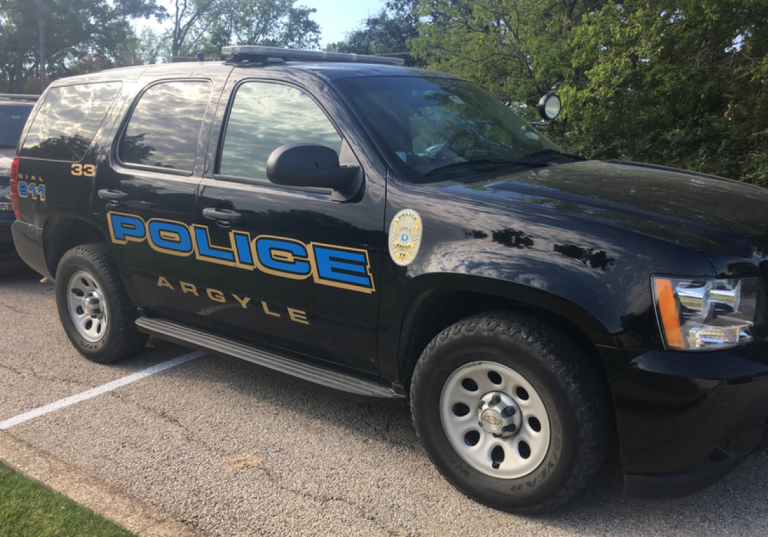 Argyle donates police vehicle to Dawson PD