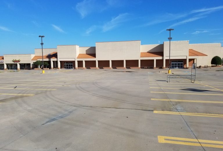 New tenants eye vacant Kroger space