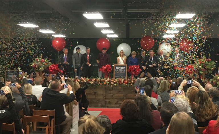Tanger Outlets cuts the ribbon at Fort Worth grand opening