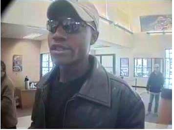 Man arrested after allegedly robbing Corinth bank