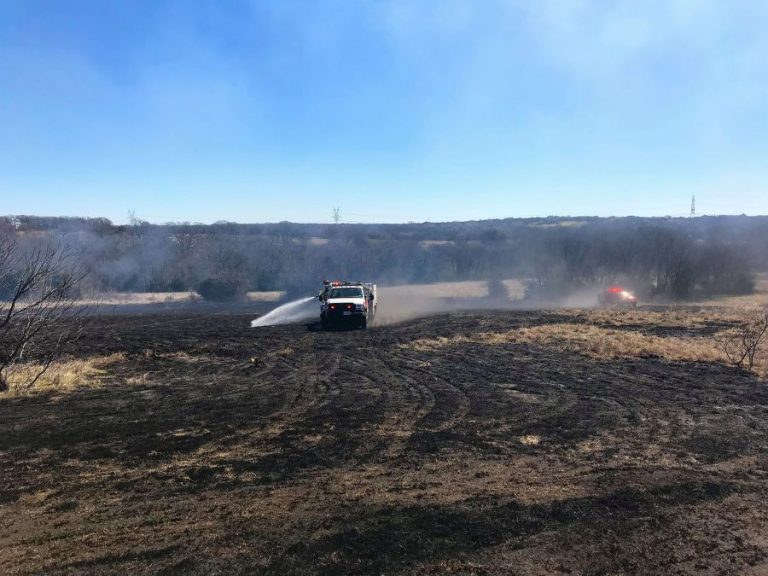 5-acre grass fire doused in west Flower Mound