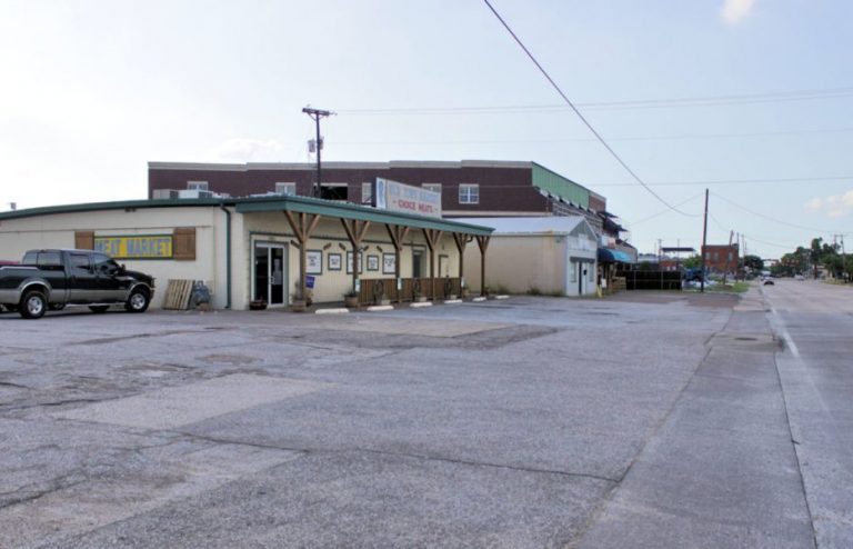 Old Town Market may move to Double Oak