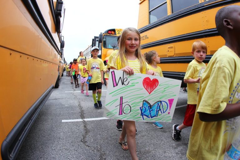 E.P. Rayzor wins TMS reading contest