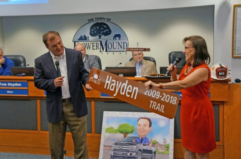 Flower Mound honors Hayden, swears Dixon in as mayor