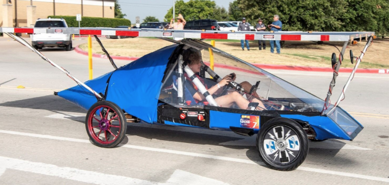 Liberty Christian School solar car shines in national competition