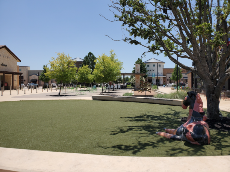 Shops at Highland Village to add parking for Cheesecake Factory