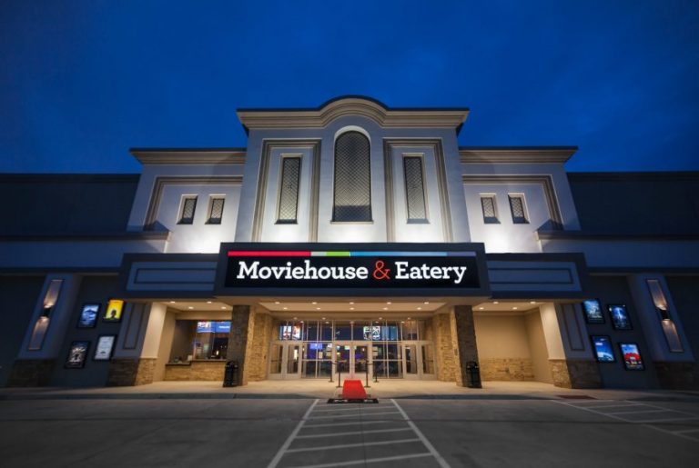 With gift card purchases, Moviehouse will give tickets to nurses