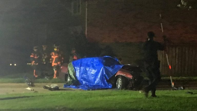 Driver killed after car crashes into tree in Flower Mound