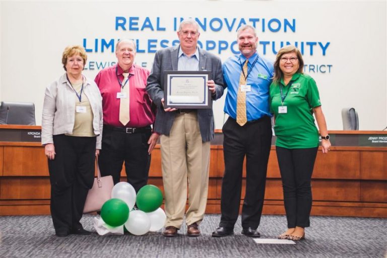LISD superintendent receives Excellence in Educational Leadership award
