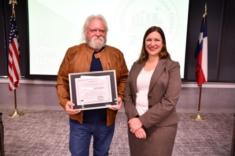 Flower Mound receives DFW Clean Cities award