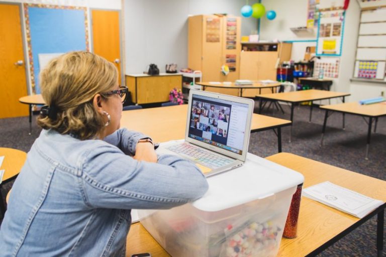 Tech issues mire Lewisville ISD’s first day of virtual school