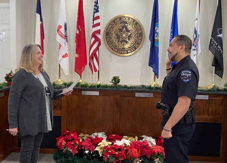New Double Oak police chief sworn in