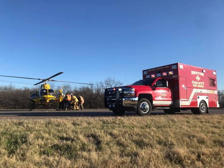 Northlake police: Woman, girl die in crash on I-35W, suspect flees