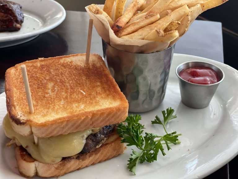 Foodie Friday: Hillside Fine Grill is all about the people