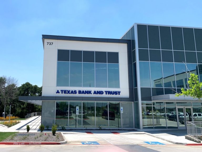 Texas Bank and Trust opens new Flower Mound branch