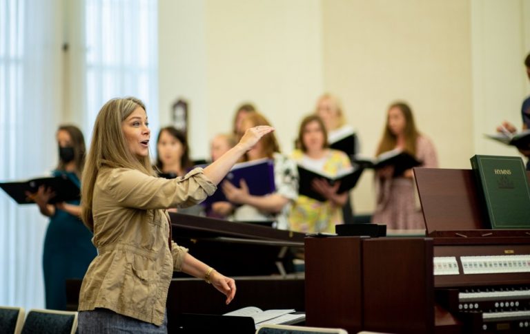 Free concert pays it forward