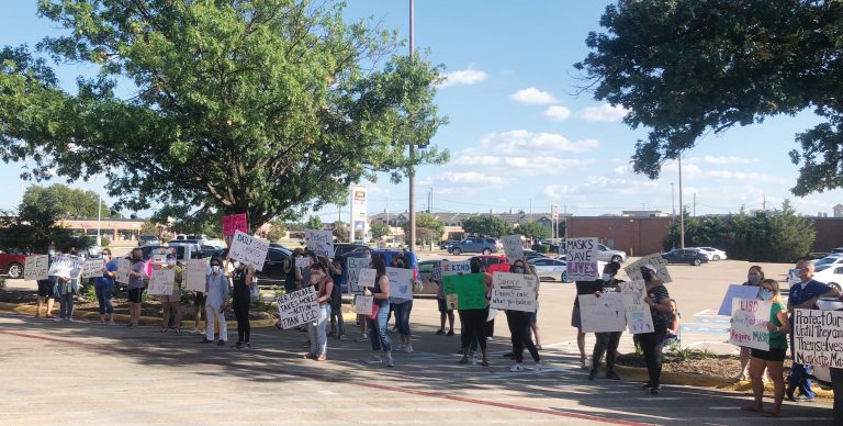 Group of Lewisville ISD parents protest lack of mask mandate