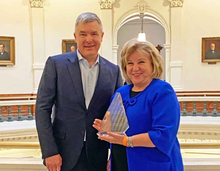 Senator Nelson recognized with mental health award