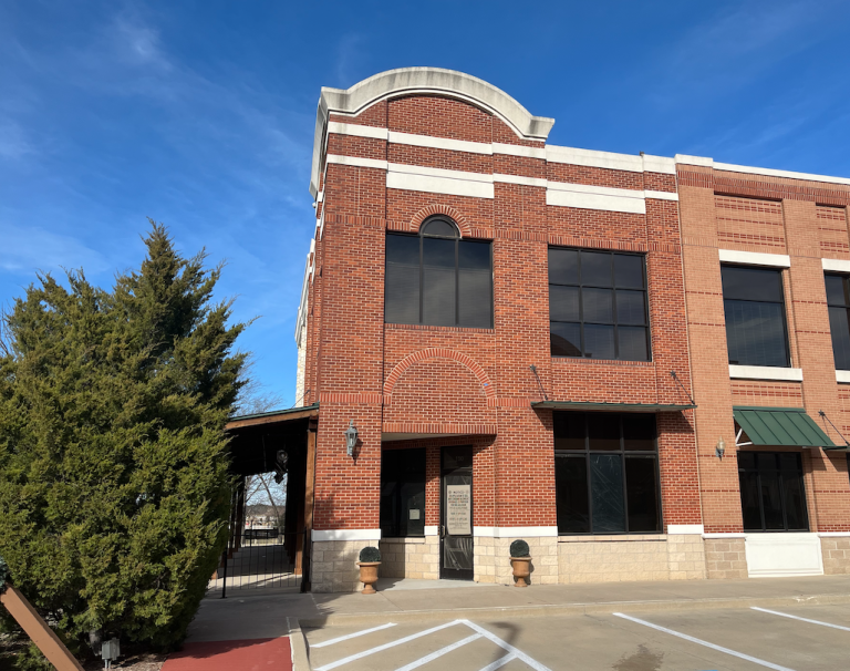 Wine and whiskey bar coming soon to Bartonville