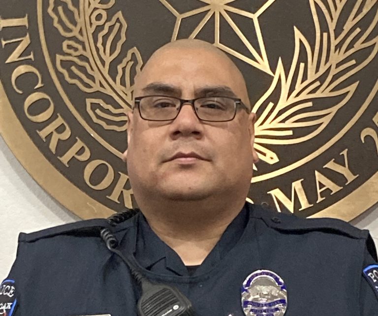 Double Oak officer dies of COVID-19