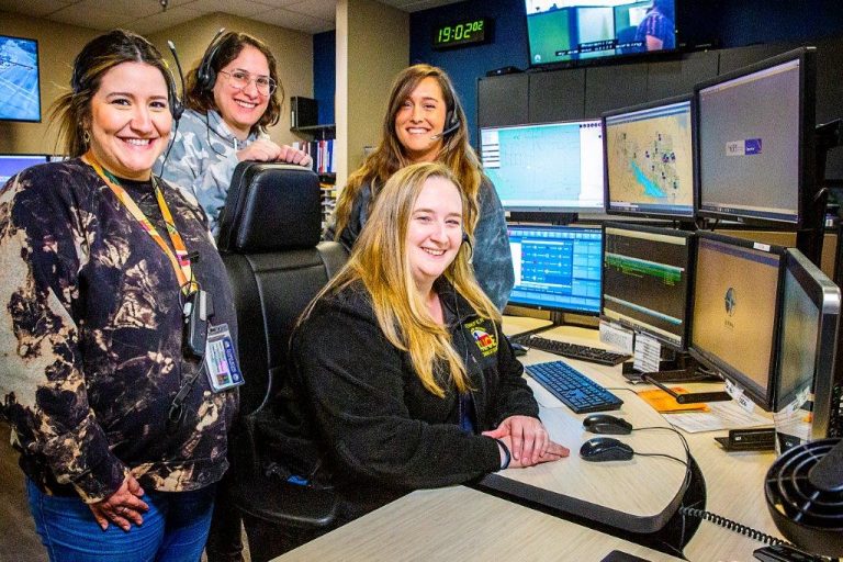 911 dispatchers answer the call