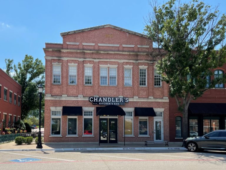 Chandler’s Kitchen & Bar shutters after dispute over building maintenance issues