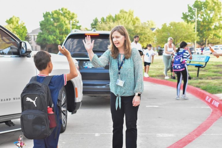 LISD superintendent welcomes students back to school