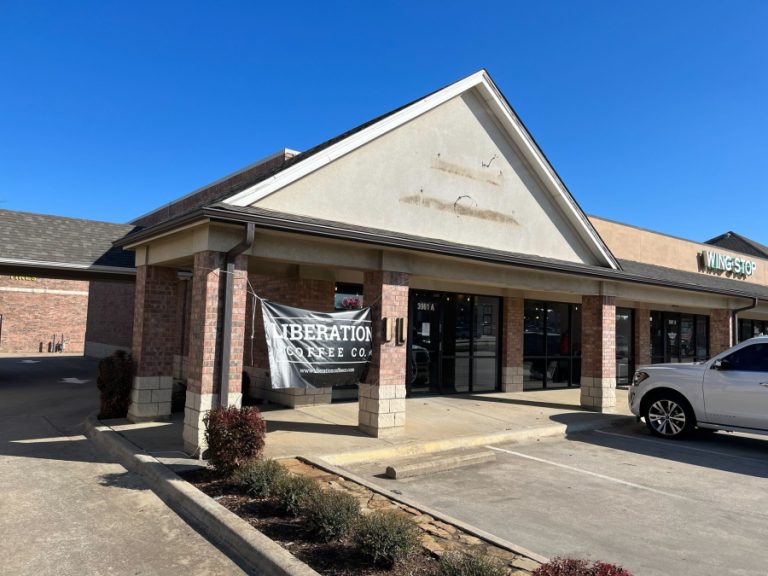New drive-thru coffee shop opens in Corinth