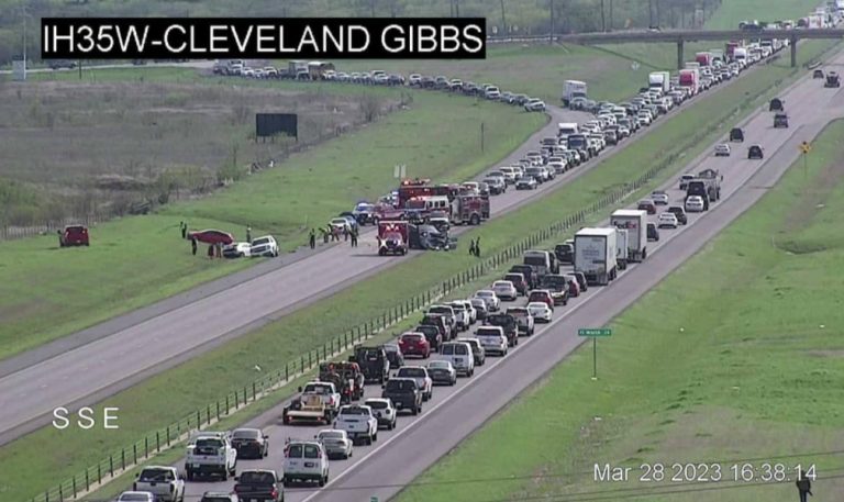 Update: I-35W reopened after major crash