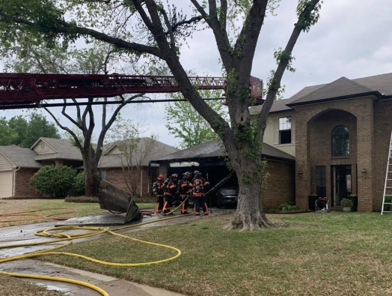 Flower Mound firefighters put out garage fire before it spread