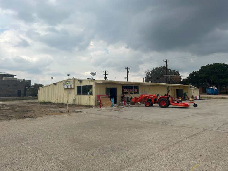 Burger restaurant/nonprofit coming to former Johnny Joe’s store in Argyle