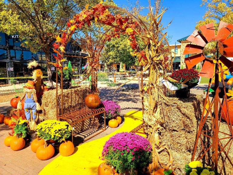 Shops at Highland Village invites families to first Haunted Halloween Hop