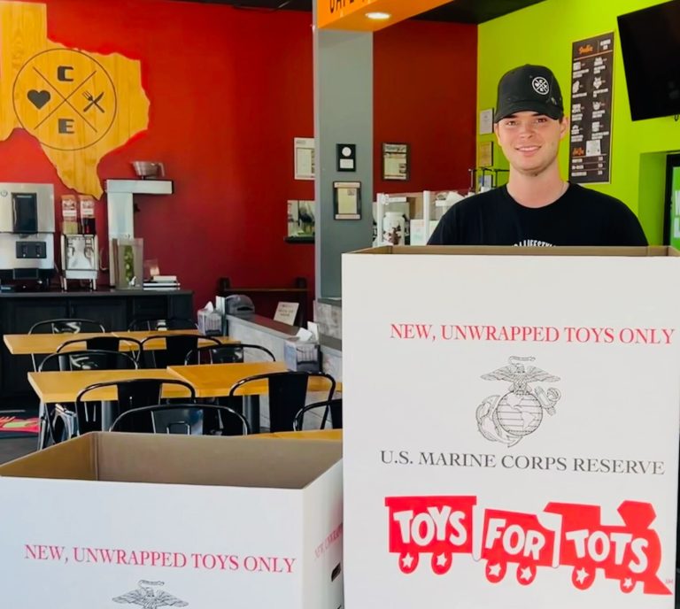 Flower Mound restaurant collecting Toys for Tots