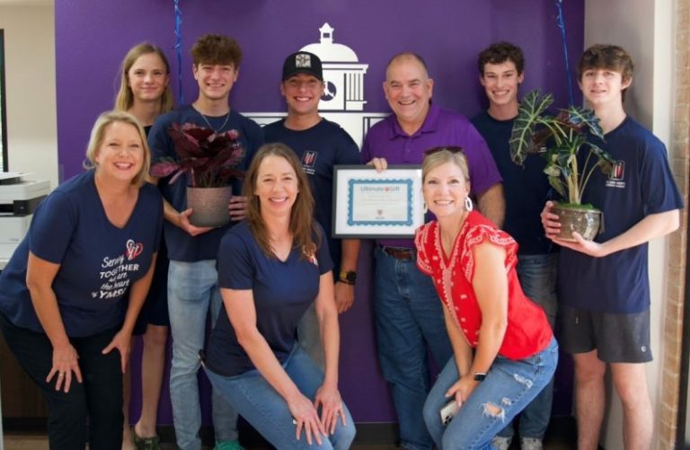 Lantana moms and sons take up mission to fight hunger in Denton County