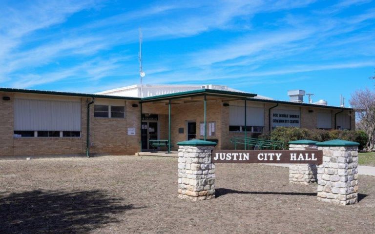 Justin voters to decide on 10 charter amendments