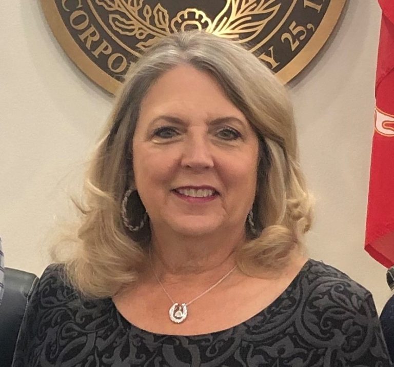 Double Oak town secretary to retire after 18 years