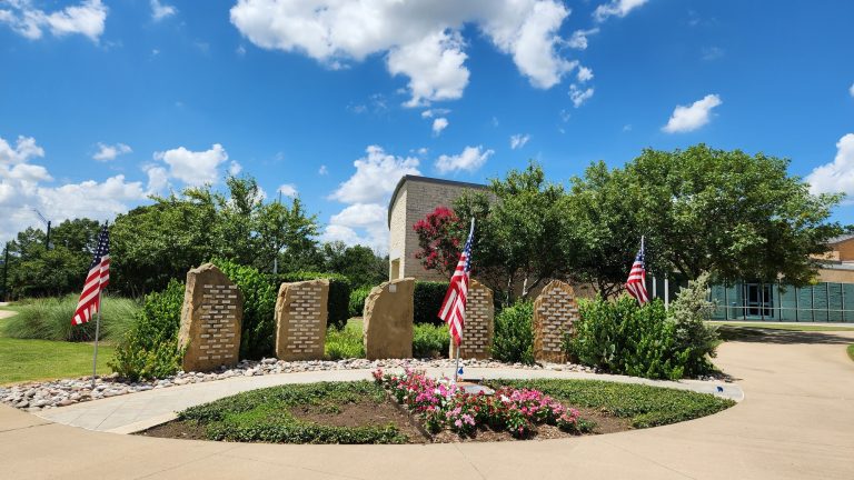 Highland Village seeking applicants for Veterans Monument