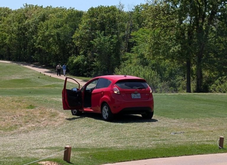 Police chase ends on Lantana golf course