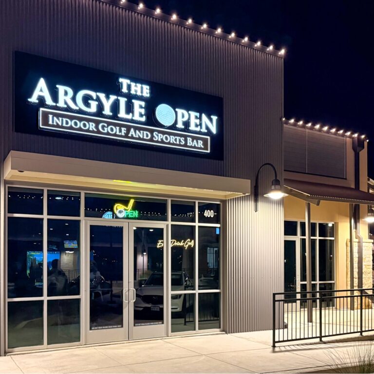 The Argyle Open golf simulator and social lounge tees off at Northlake Commons