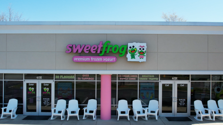 SweetFrog Frozen Yogurt, Wetzel’s Pretzels combo coming to Justin